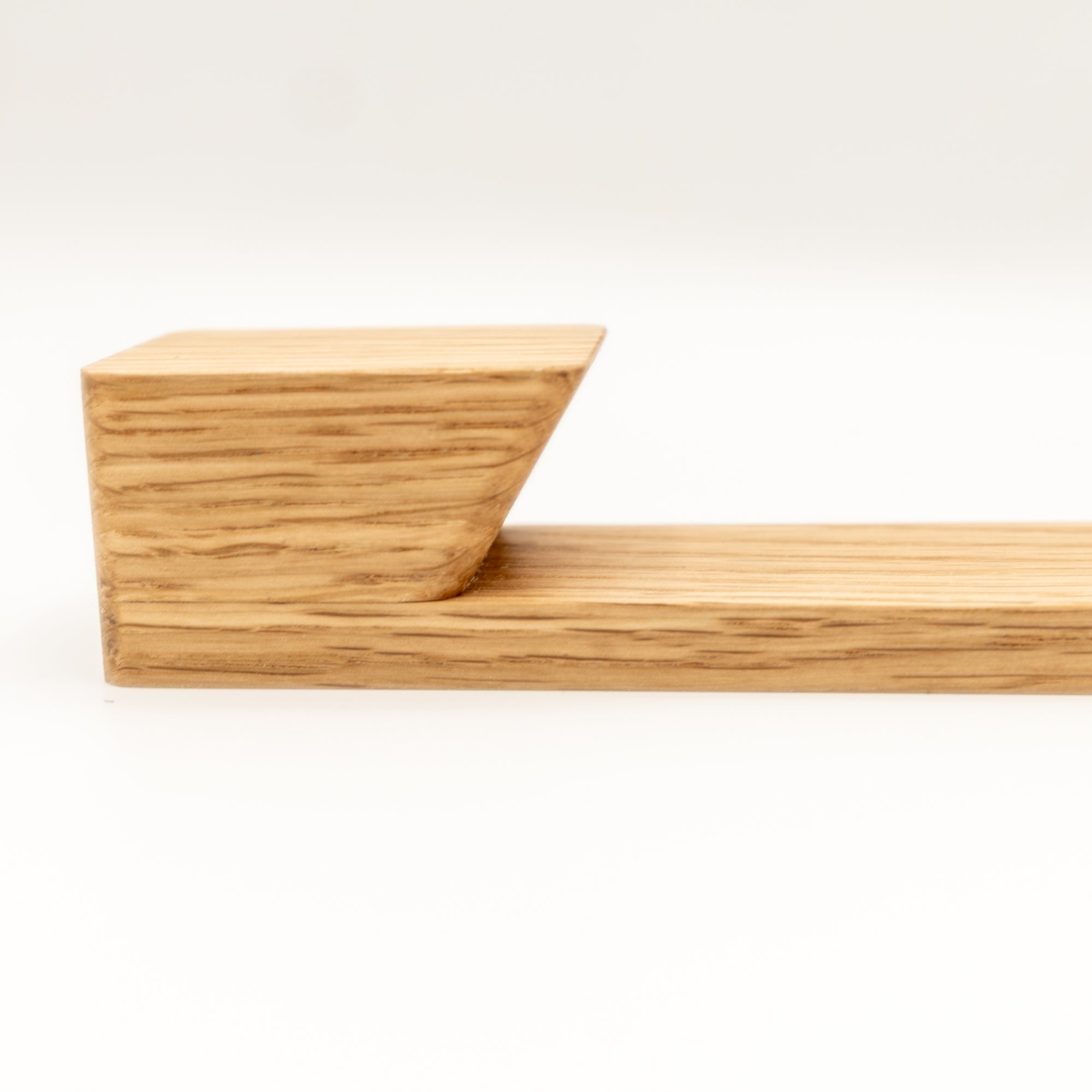 Compact solid oak wall hook with waterproof hardwax oil finish